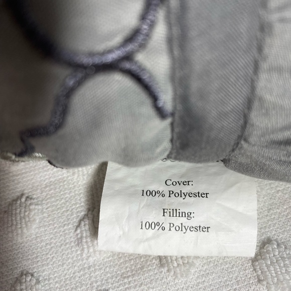 Home Essence Grey Damask 3 piece pillow set - Picture 9 of 14